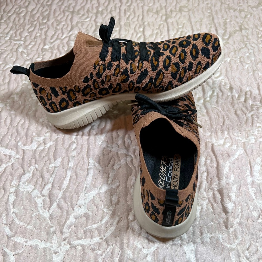 Women's Brown Safari Tour Leopard Memory Foam Shoes